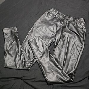 Black Faux Leather Scrunch Butt Leggings, Small